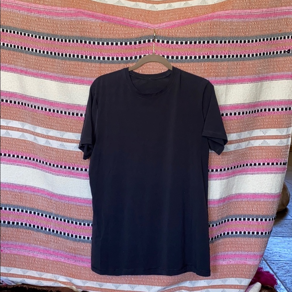 Lululemon athletic shirt size L great condition.